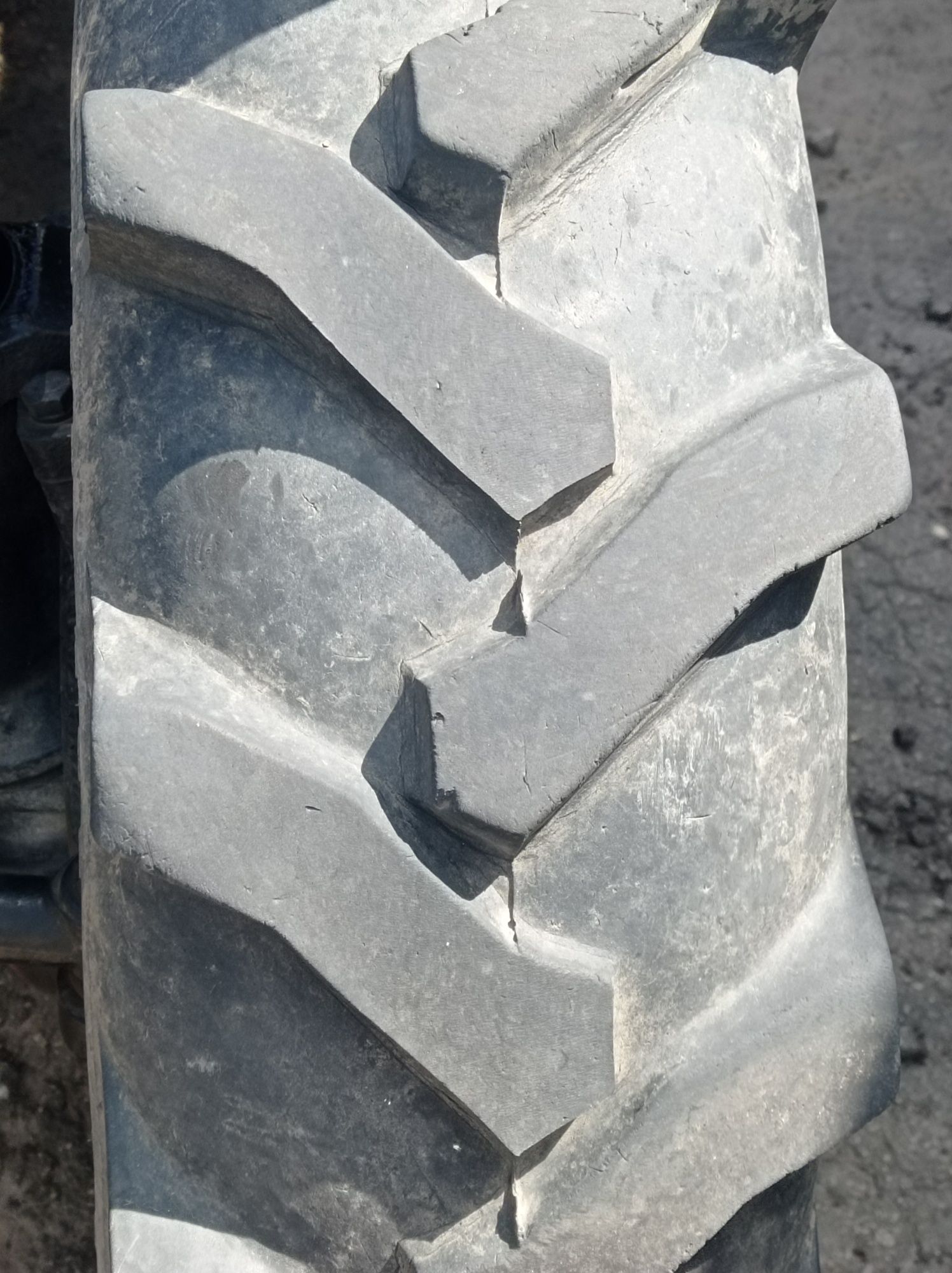Продам трактор, недорого