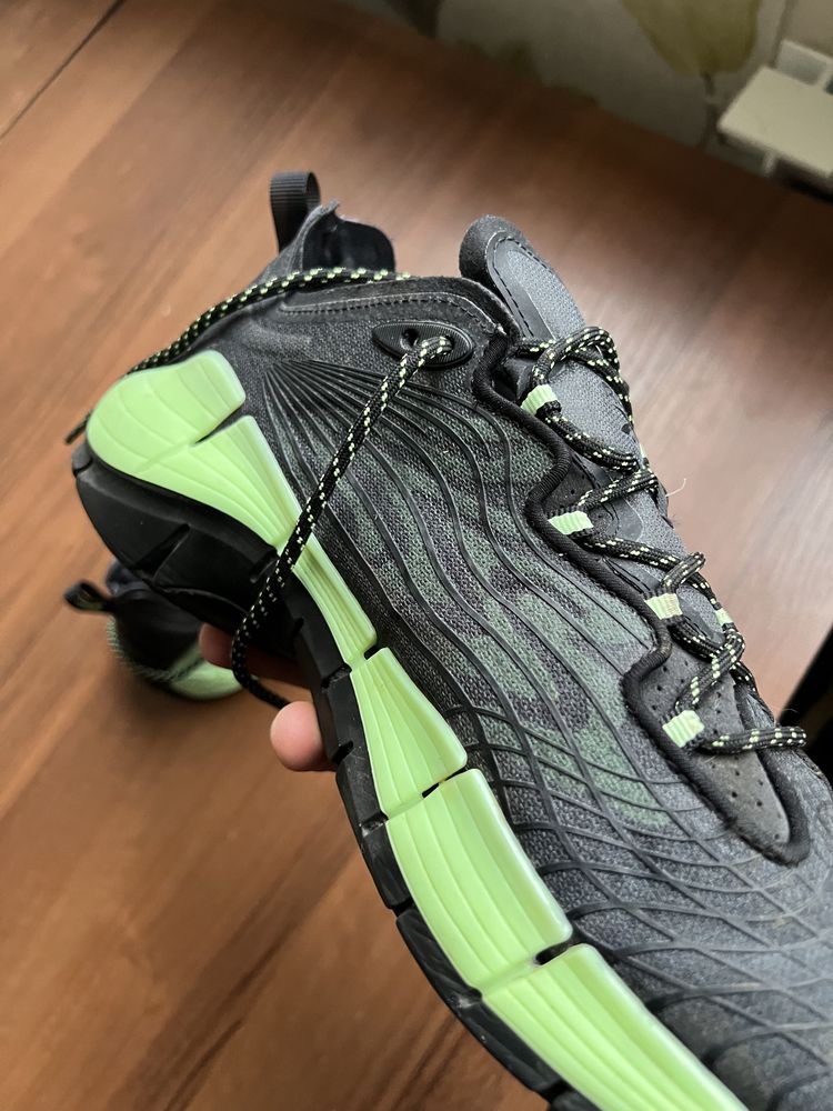 Топові кросівки Reebok Zig Kinetica 2 Black Neon