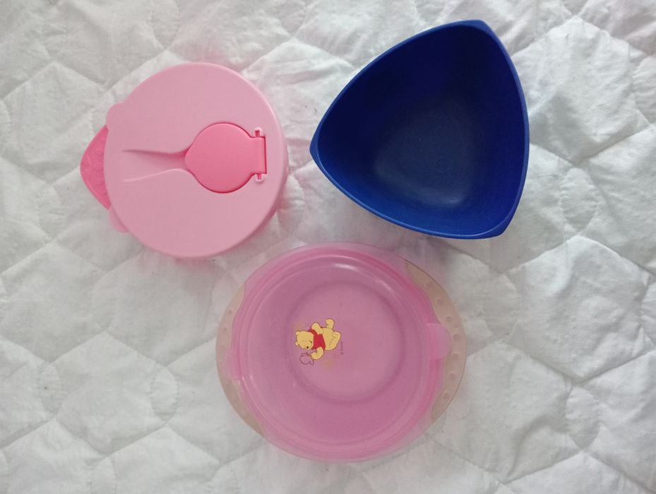 3 miseczki trzy miski z pokrywkami