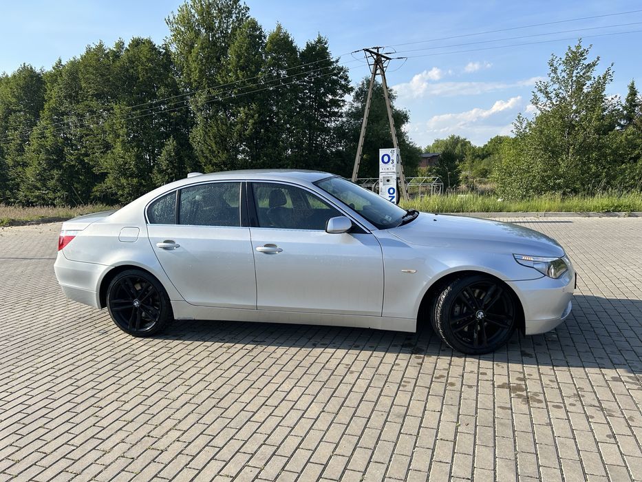 Bmw E60 545i - v8