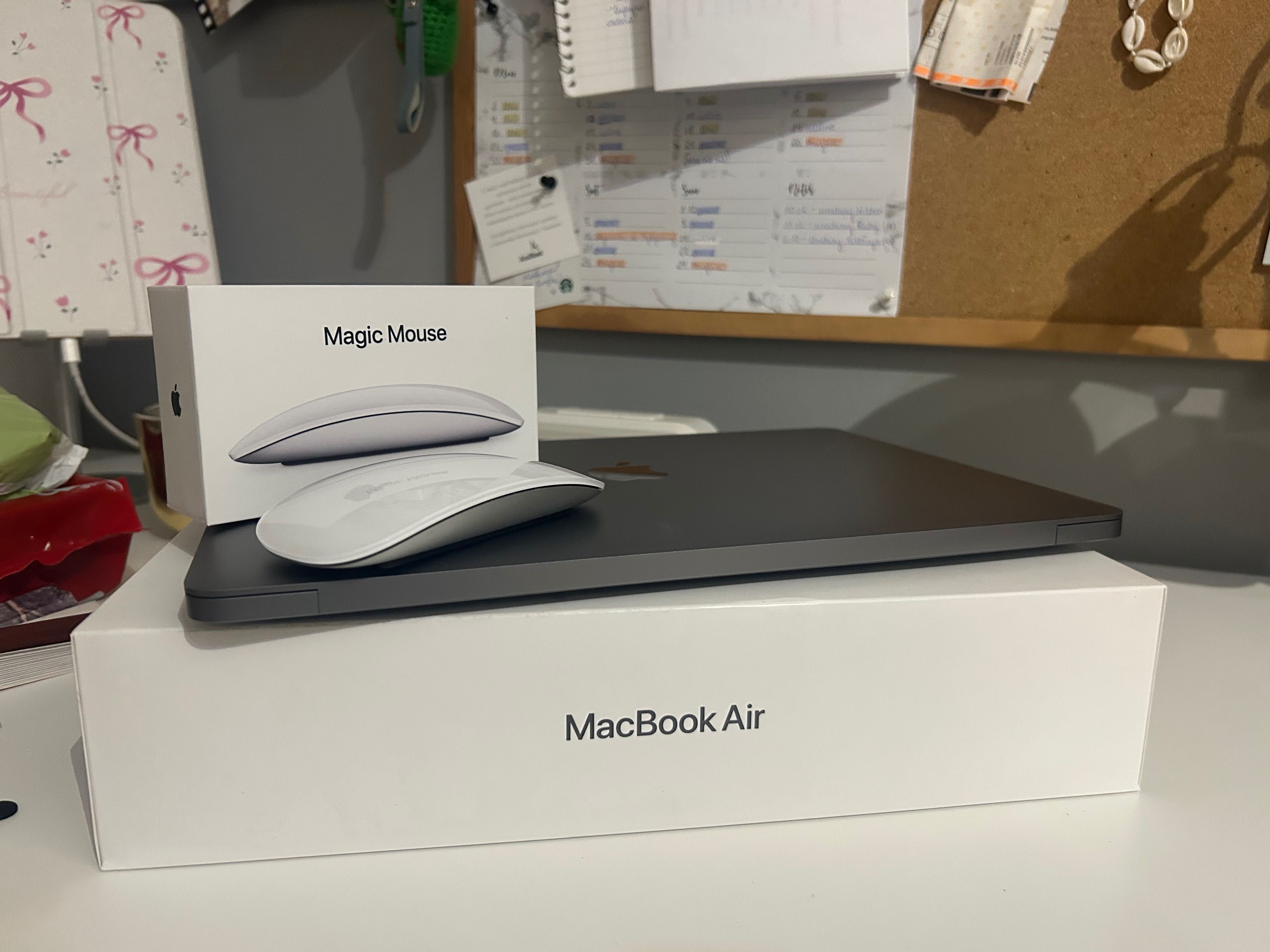 MacBook Air 2020 + Magic Mouse ZA DARMO