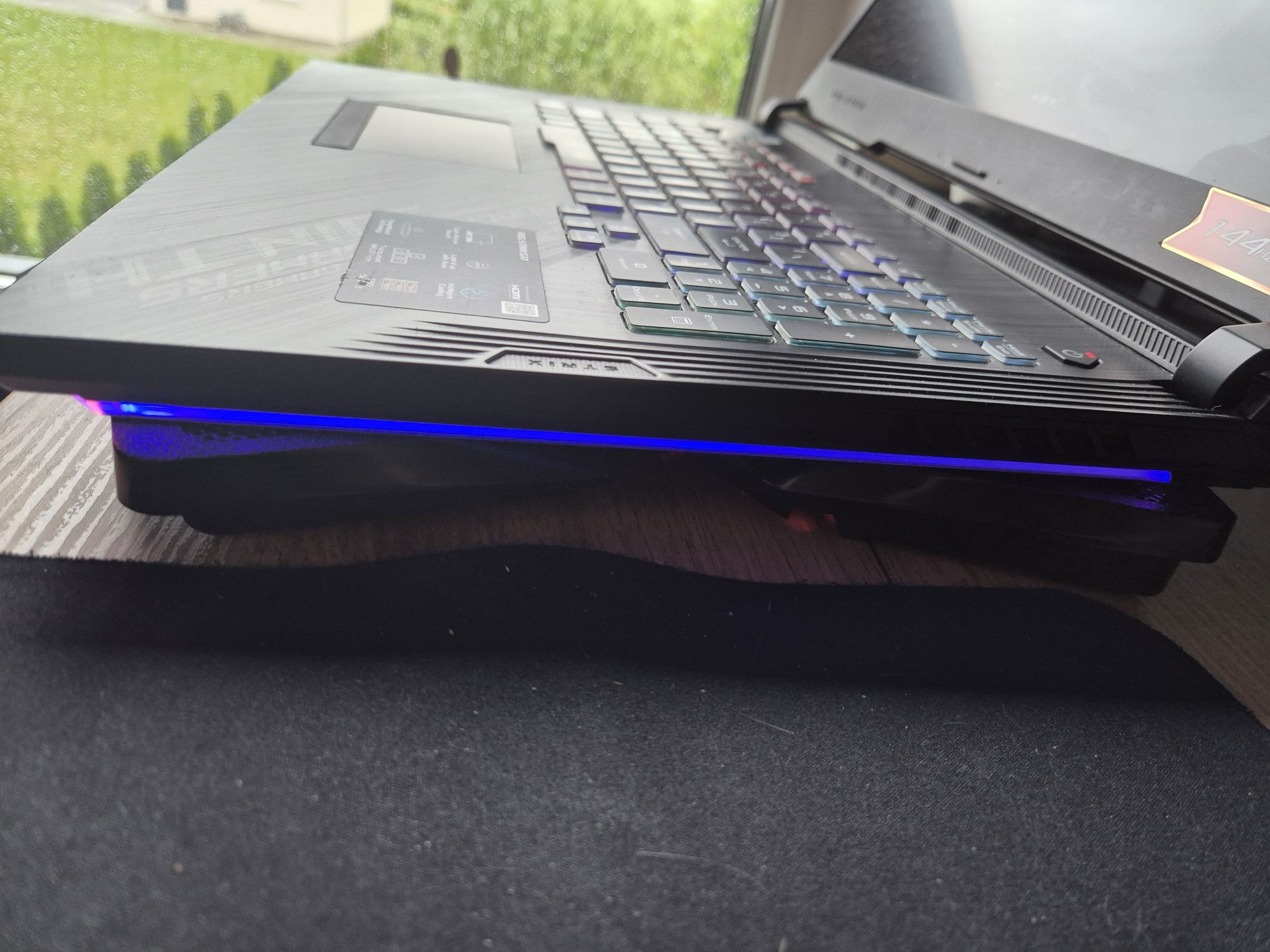 ASUS ROG Strix | i7-10875H | RTX 2060 | 16GB RAM | 1.5TB SSD | 144Hz
