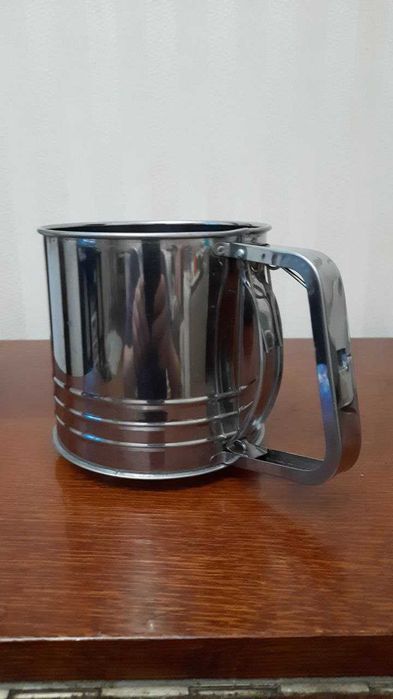 Кружка сито для просеивания муки 250мг широкая удобная нержавейка