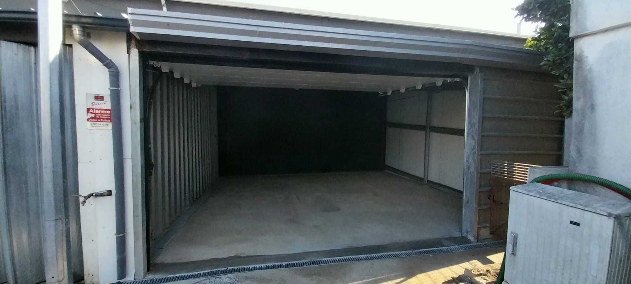 Armazém 80 m2 (ou 40m2x2)