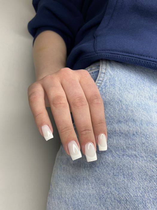 Маникюр / педикюр за 600 грн м.Бекетова, 5 мин