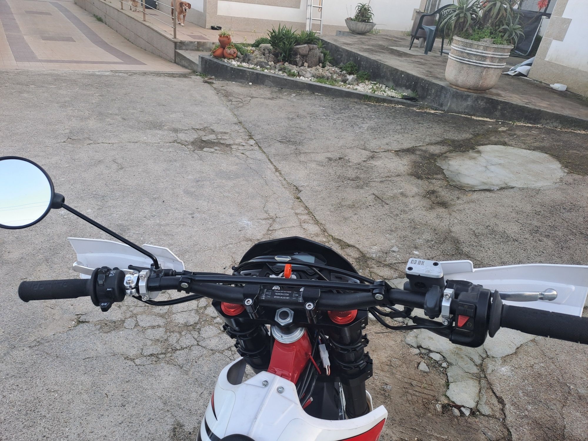 AJP SPR 240 como nova