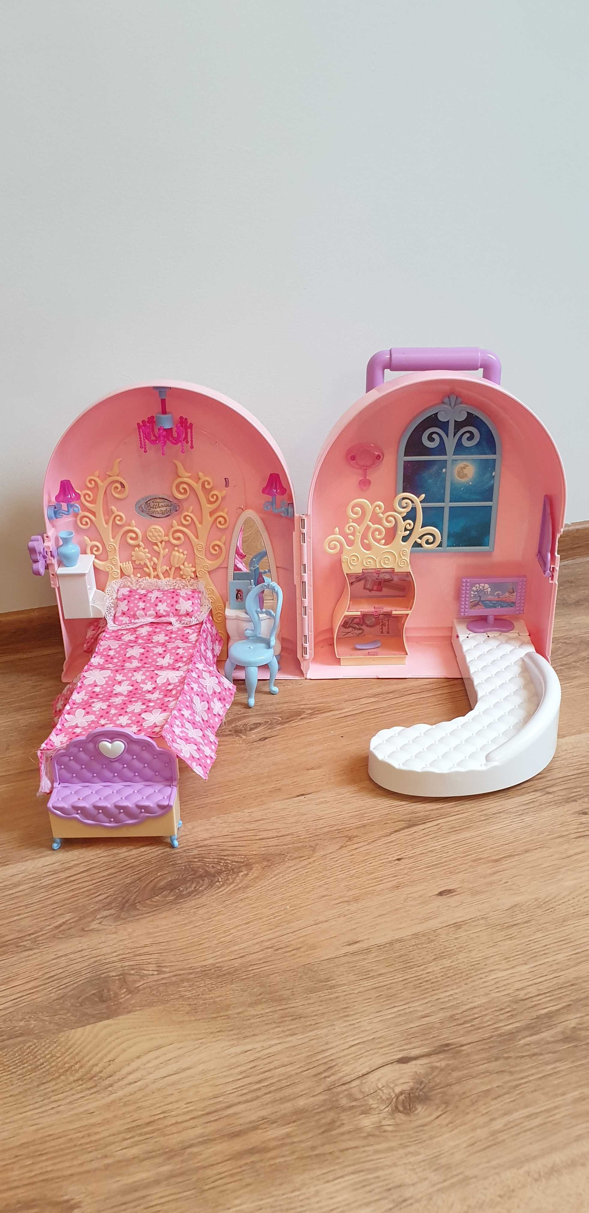 Domek walizka dla Barbie