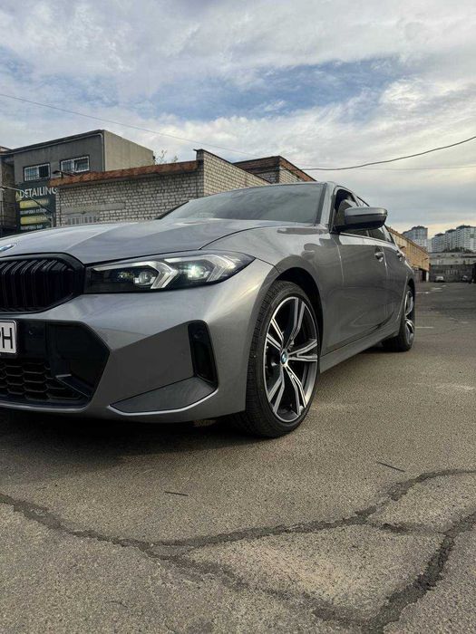 BMW 330i xDrive 2023