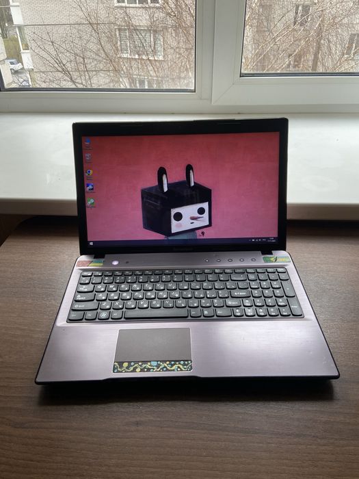 Ноутбук Lenovo z570 i3 +8gb + ssd128