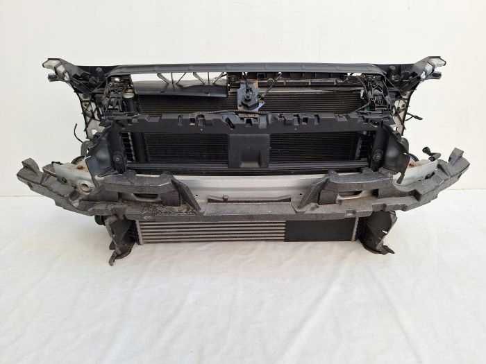 Audi A4 B9 Передня панель, телевізор