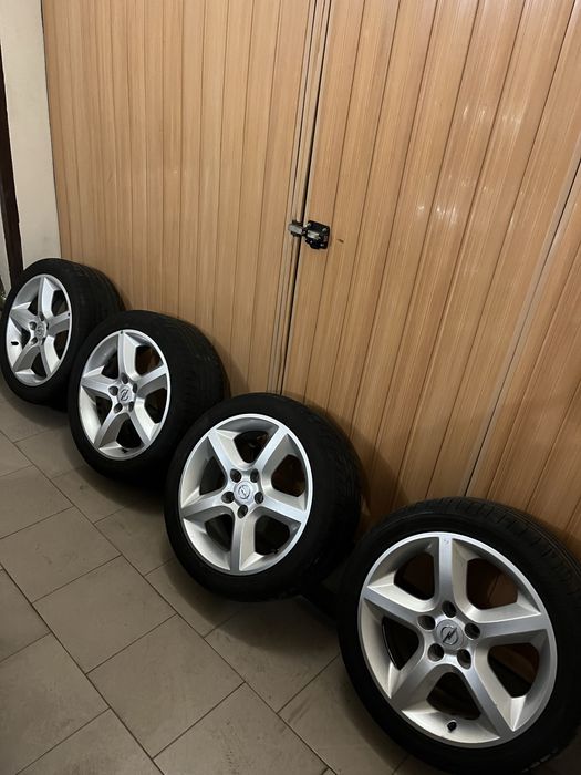 Продам свой семейный автомобиль в очень хорошем состоянии