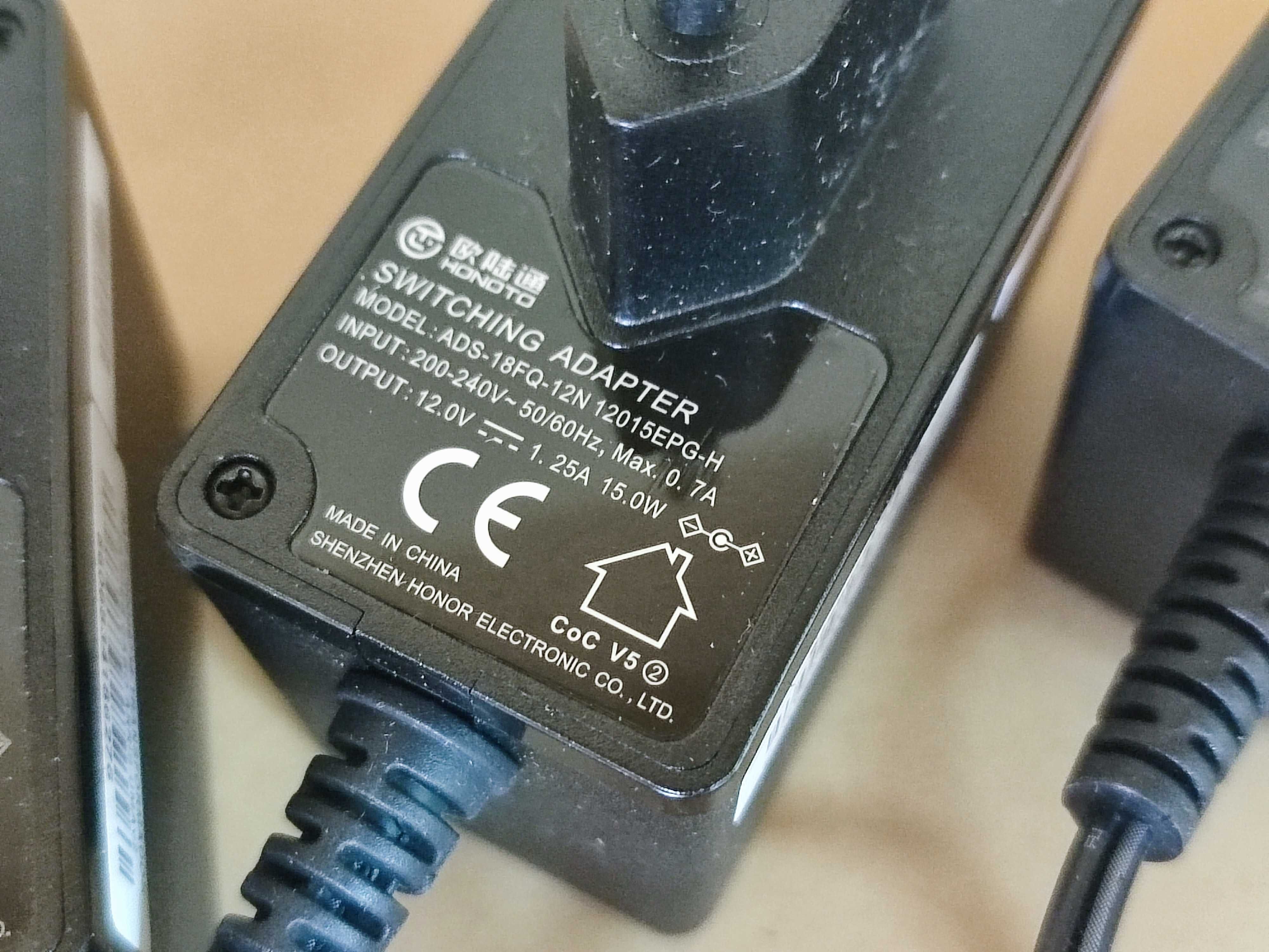 4x Adaptadores AC 12V - 1.25A