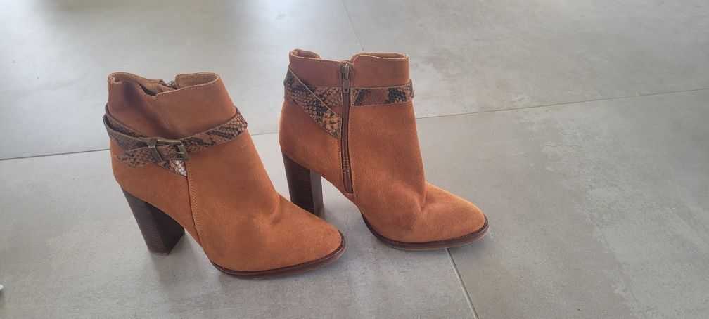 Ceglane skora naturalna botki buty wiosenne na słupki 39 office london