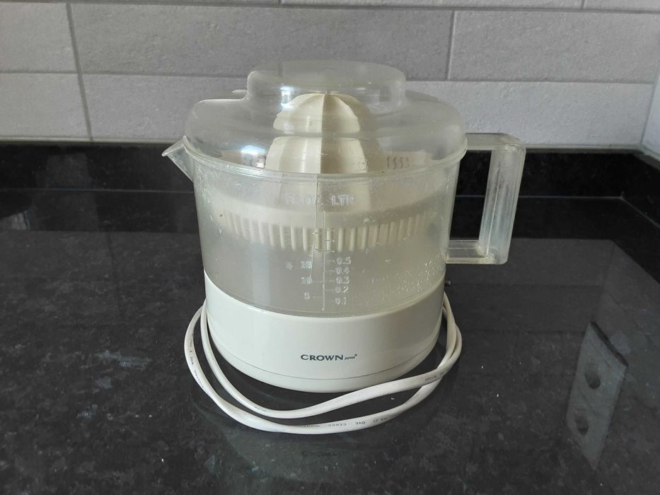 Espremedor de Citrinos Crown