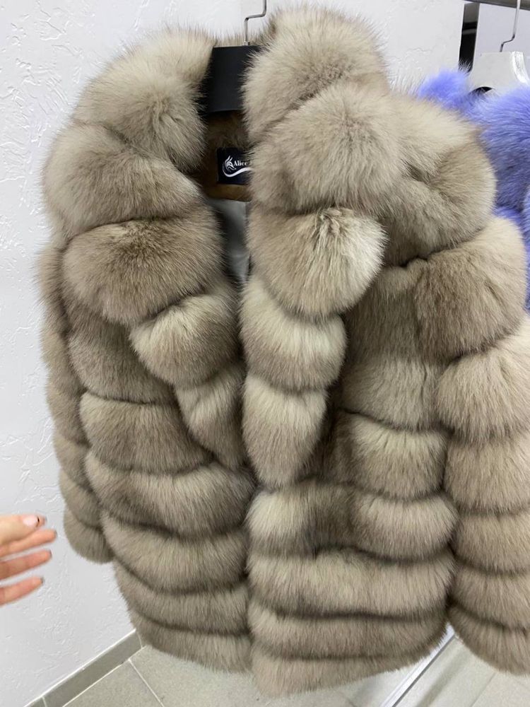 Шуба з хутра песець