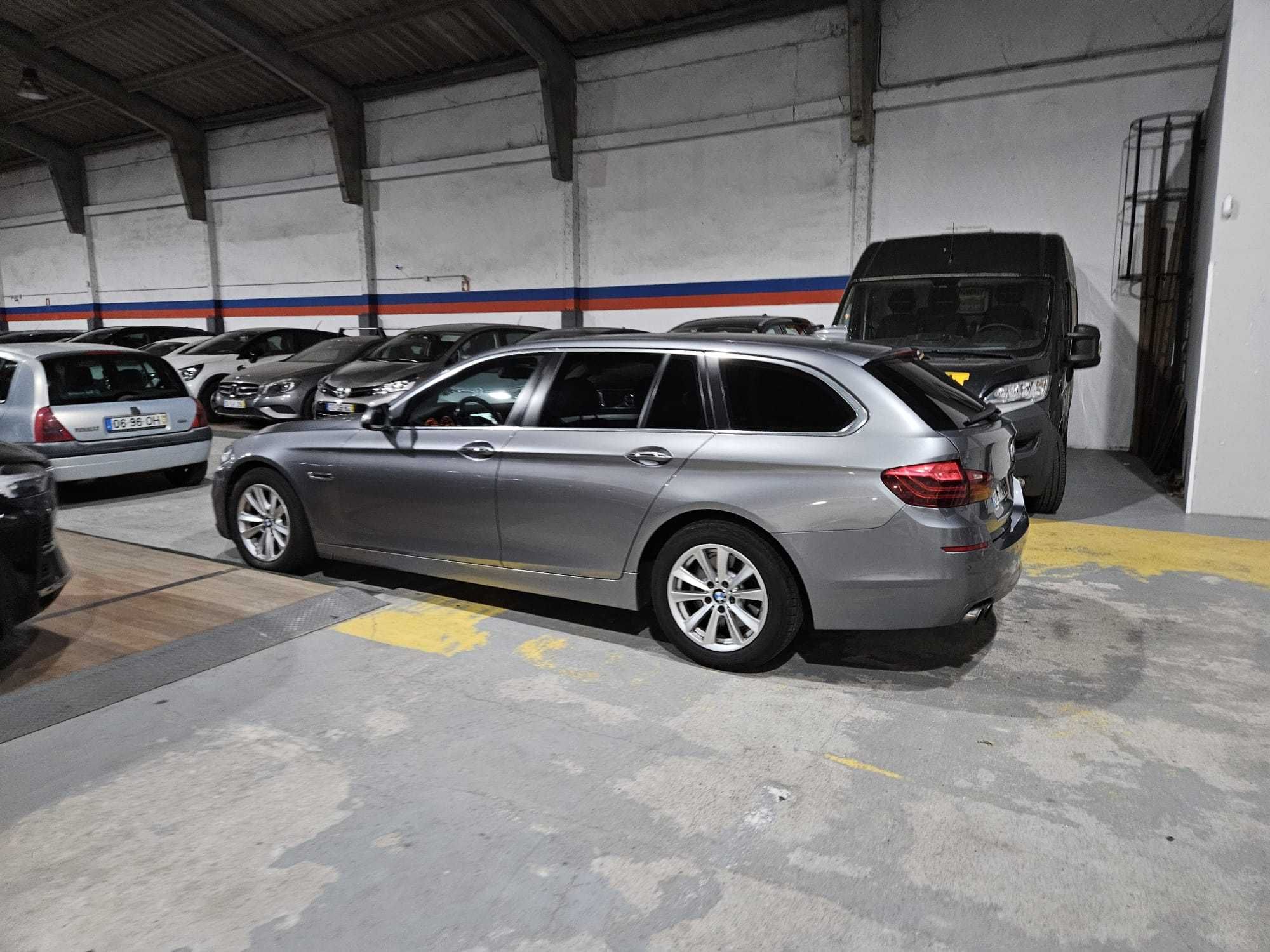 2014 BMW SERIE-5 TOURING
Stationwagon 525 d Auto 2.0, Gasóleo 218 HP