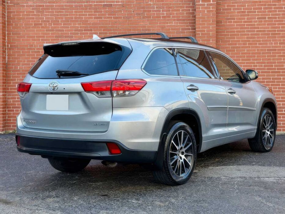 Toyota Highlander      2017
