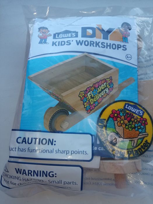 Дерев'яний конструктор, новий, в упаковці.