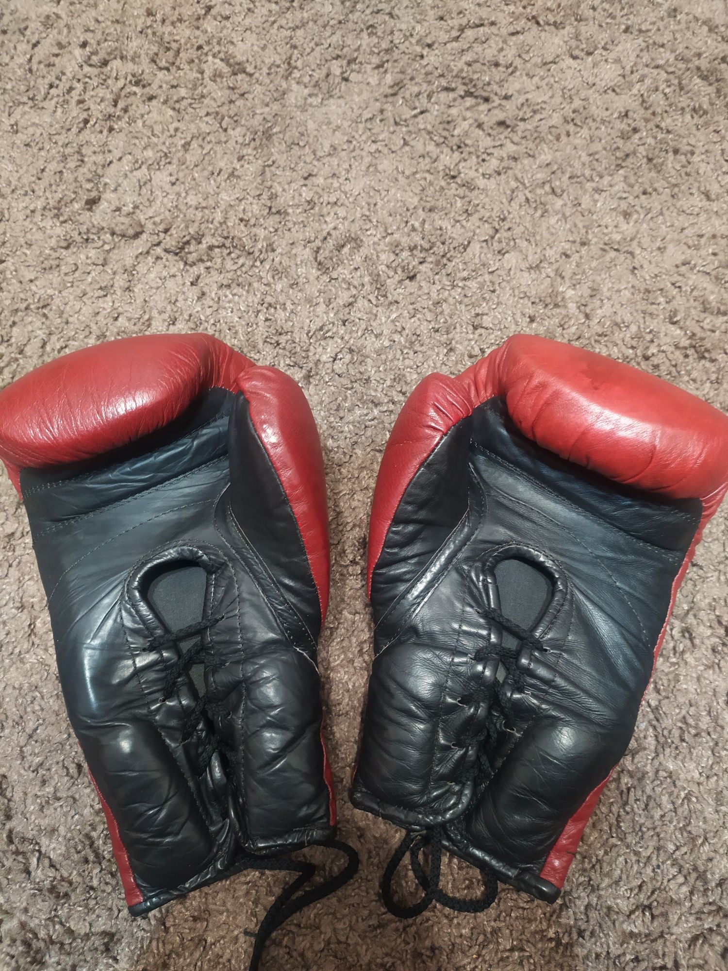 Продам  боксёрские перчатки