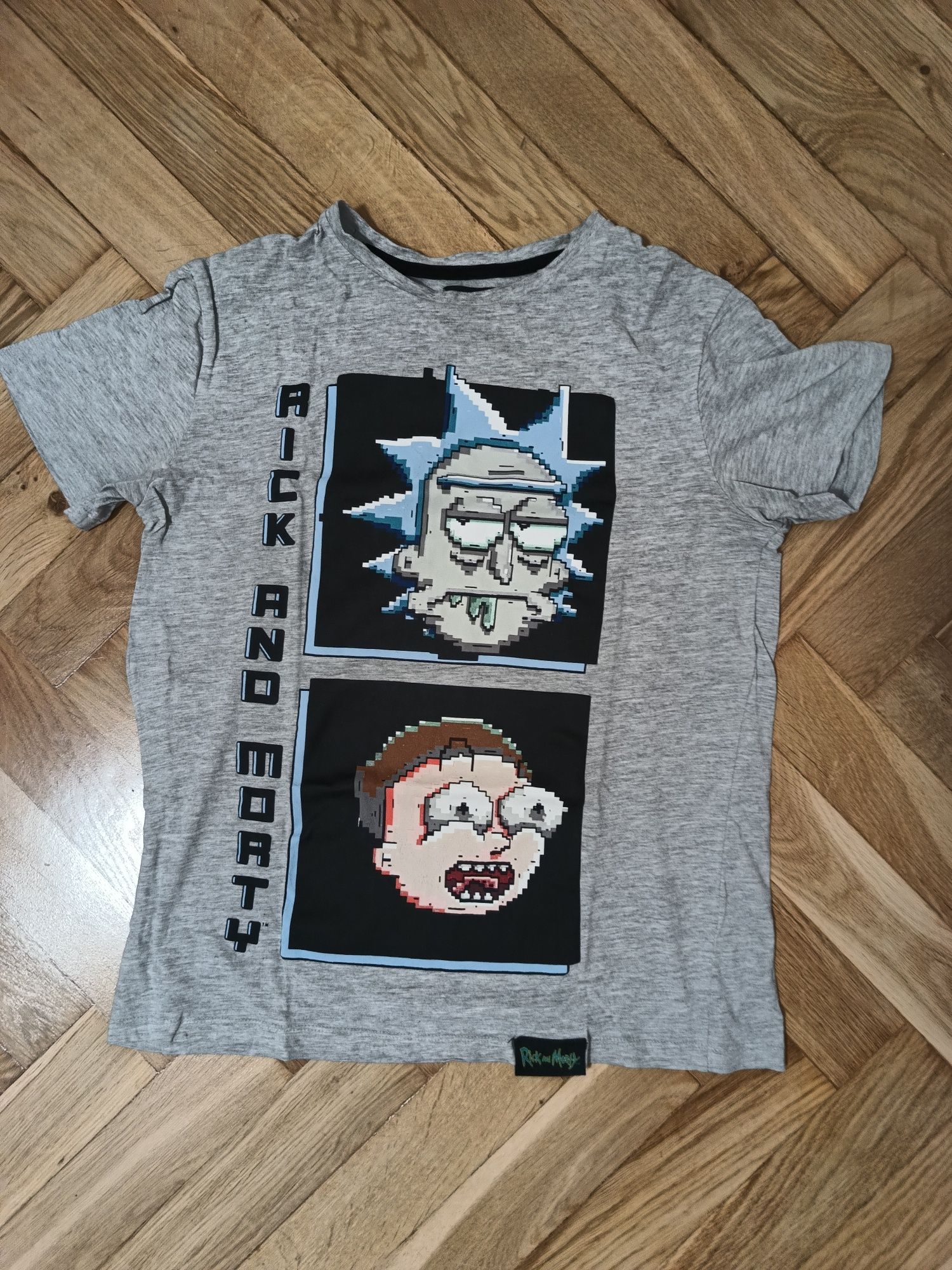 Sinsay zestaw 4 podkoszulek Bojack SpongeBob Rick and Morty rozm M