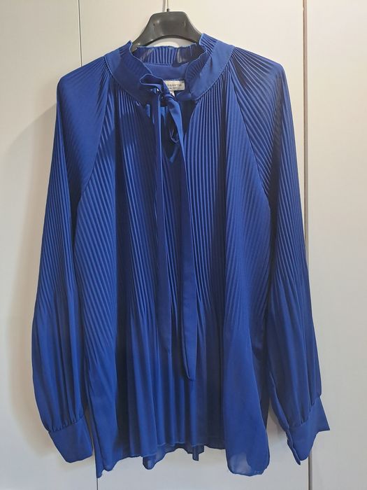 Продам блузку синього кольору