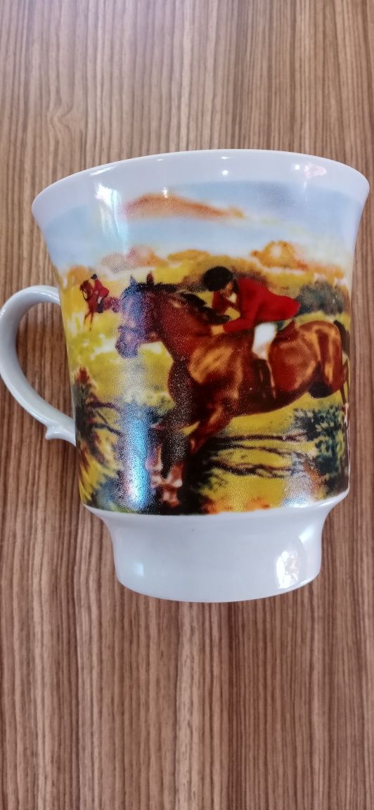Ваза, рюмки, цветное стекло лепка