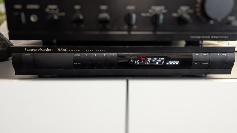 FM стерео тюнер Harman/Kardon TU9400