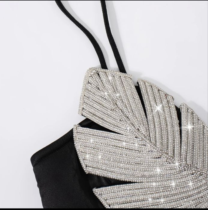 Топ з камінцями