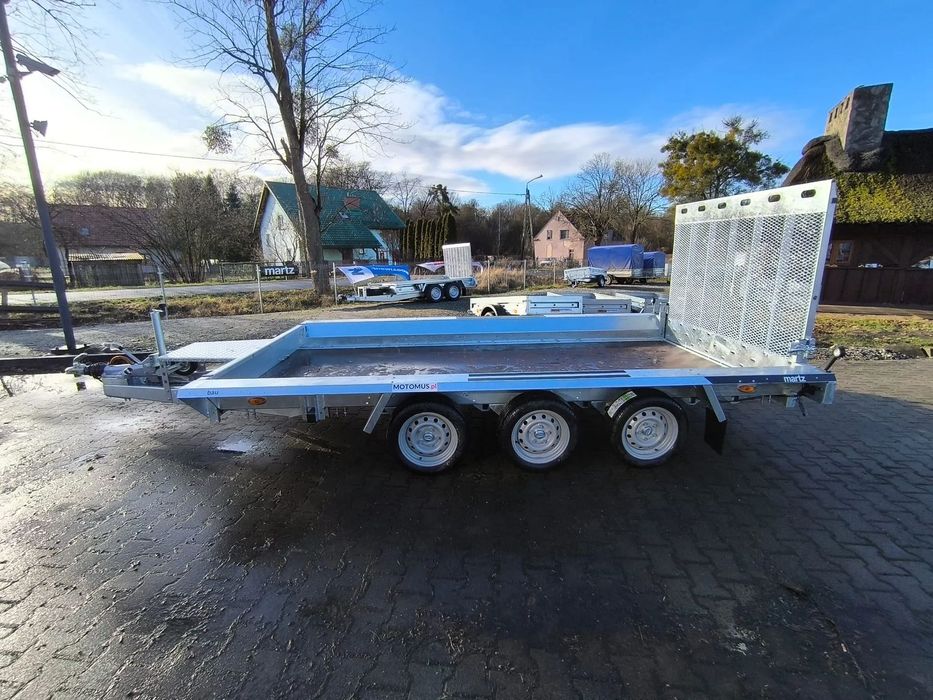 Martz Przyczepa  Bau 400x180 3500kg 3 osie pod koparke koparka walec  Martz przyczepa bau 400x180 3500kg 3 osie pod koparke koparka walec