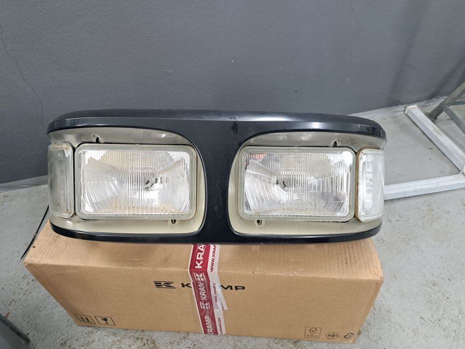 Lampa*Reflektor*Hella*Oryginał*John Deere 6920