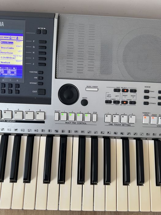Yamaha PSR S-700 S700 синтезатор