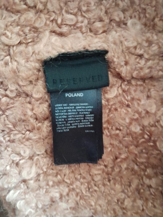 Czapka boucle reserved