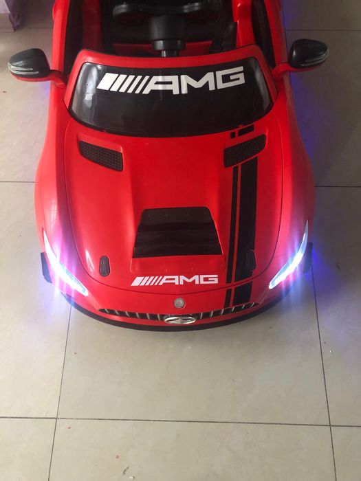 Машина на аккумуляторе детская