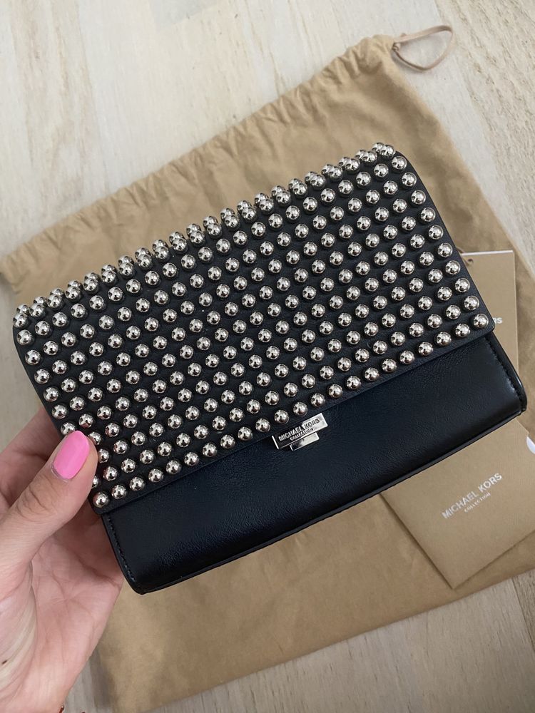 Czarna torebka kopertówka Michael Kors skóra cielęca