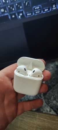 Навушники оригінали Bluetooth Apple Airpods в отл. сост