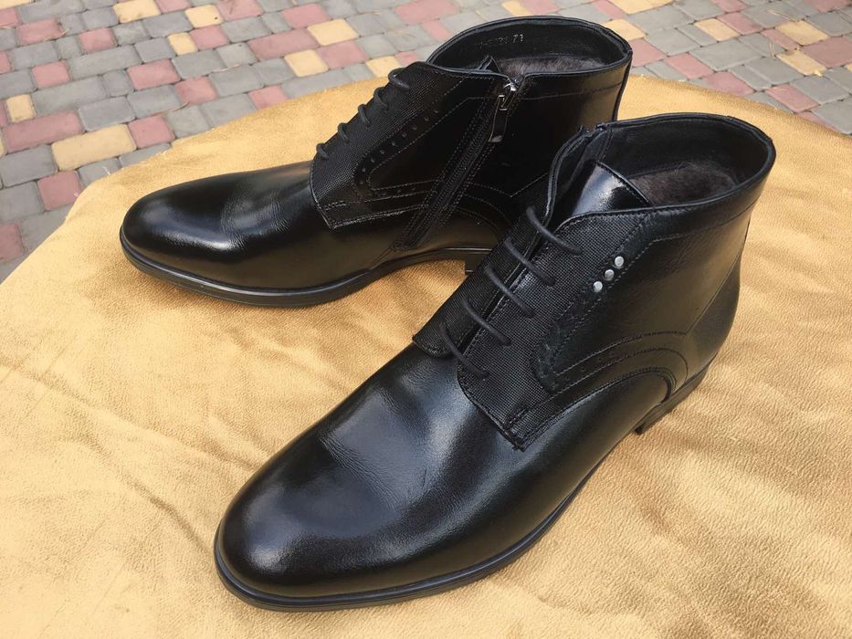 Продам ботинки мужские