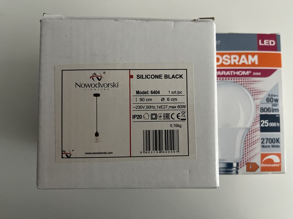 Wiszacy sznurek lampa