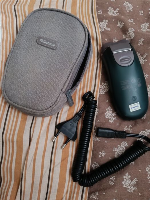 Philips Philishave 444 — бритва в ідеальному стані + чохол, 220В