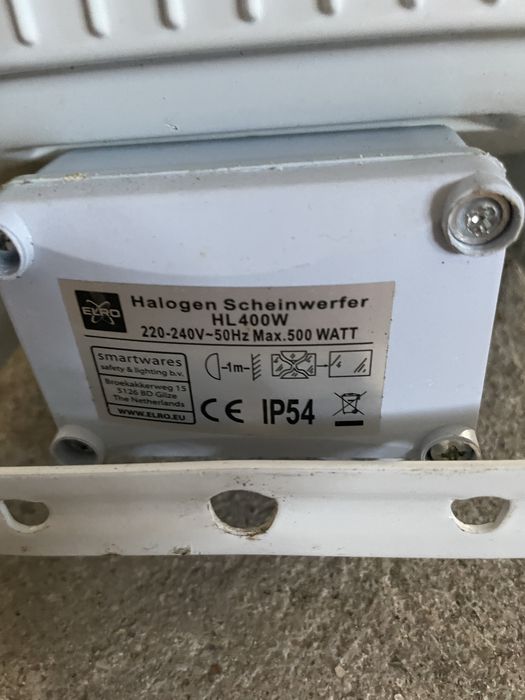 Vendo foco elro novo