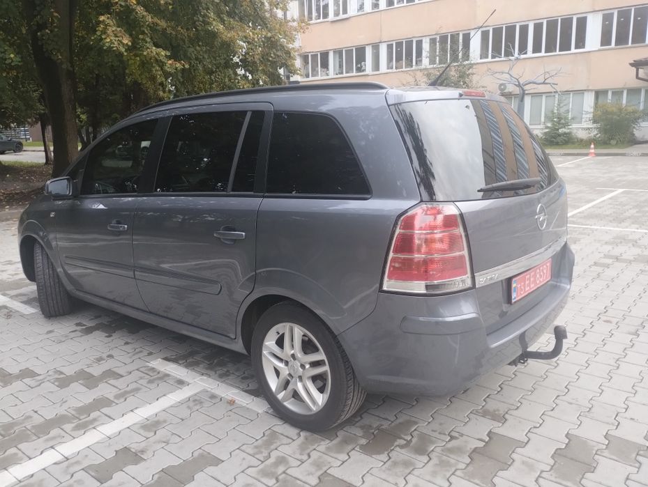 Продаж Opel Zafira