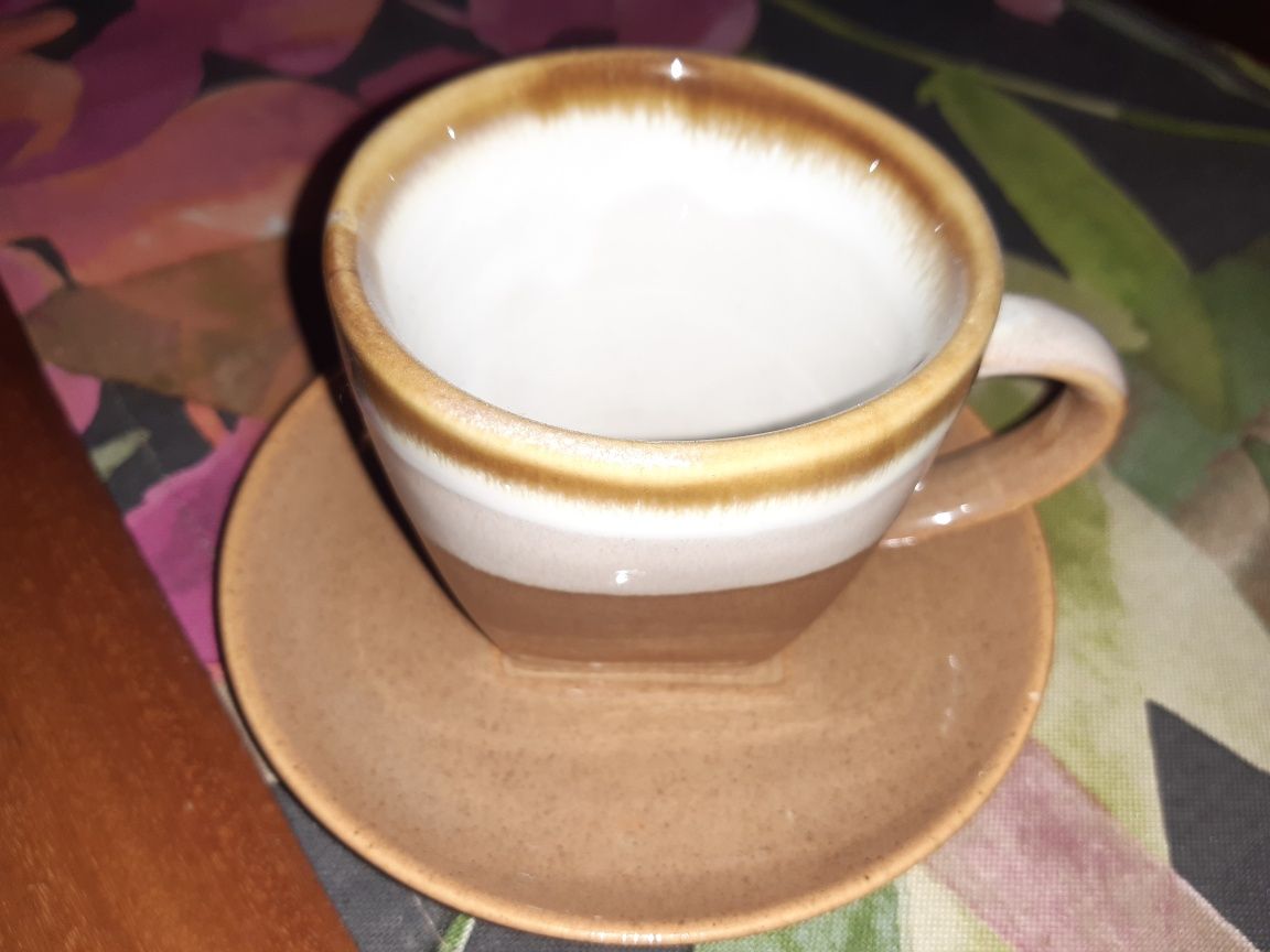 Kolekcja Serwis komplet filiżanki do kawy i talerzyki spodeczki cerami