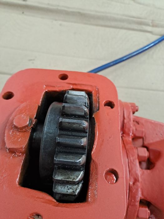 Аксеально поршневий насос з роздаткою для камаза , гідромотор , насос