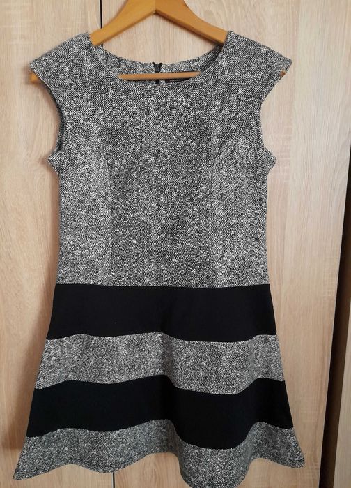 Sukienka dzianinowa roz. M