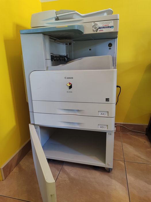 Urządzenie wielofunkcyjne Canon IR 2018 z szafką