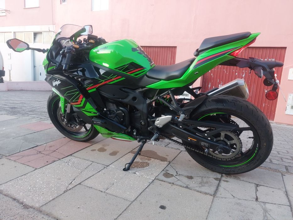 Kawasaki Ninja zx4rr