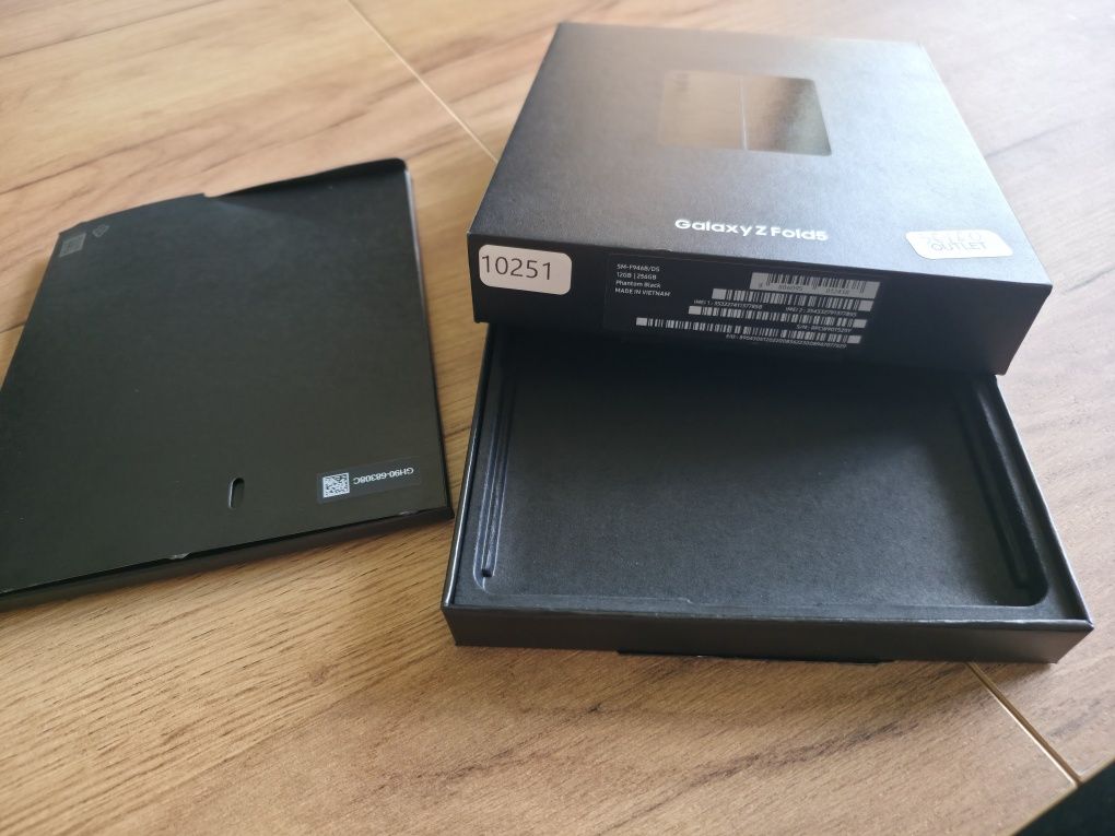 Samsung Fold5 SM-F946B/DS 12GB/256GB