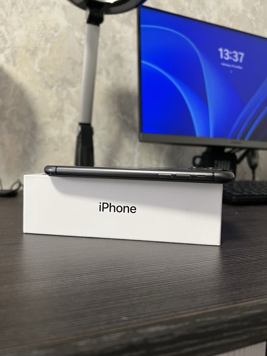 iPhone 11 64Gb • Идеал • Полный комплект • Айфон