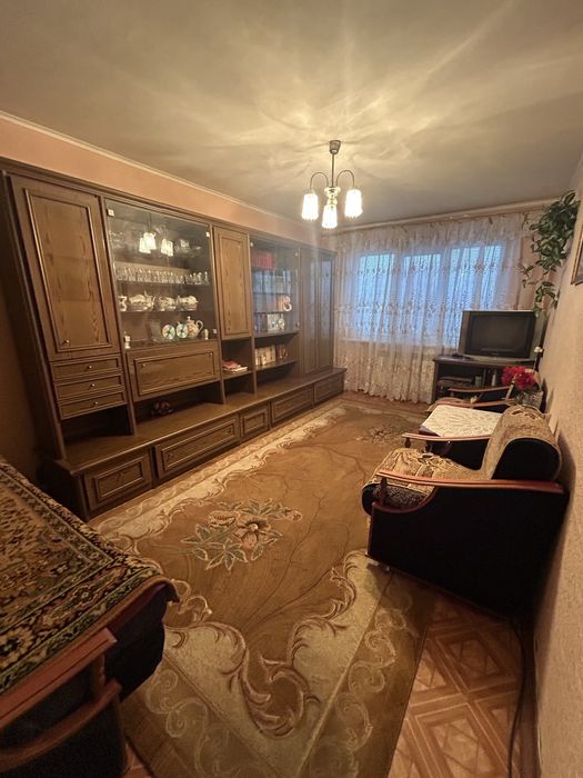 Продається 3-кімнатна квартира з індивідуальним газовим опаленням