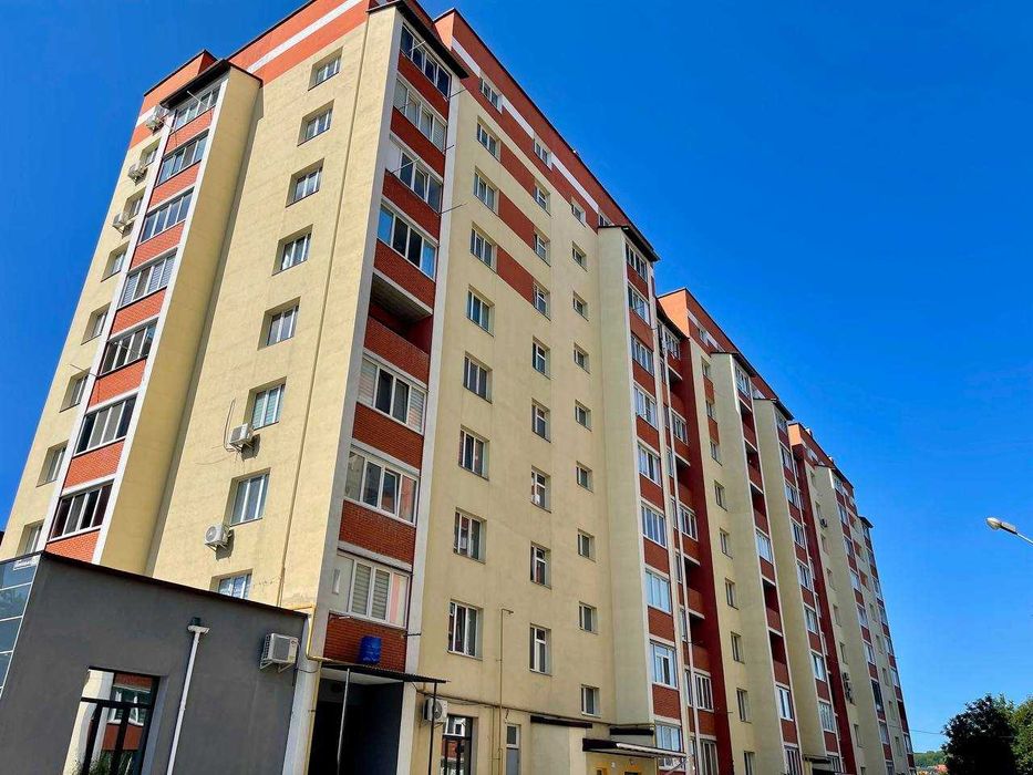 Продаж чудової дворівневої квартири! Виставка