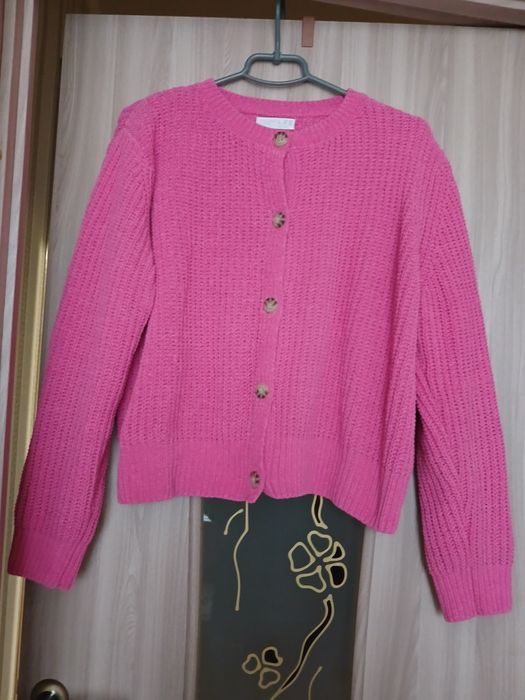 Жіночий светр, дуже ніжний.розміру м